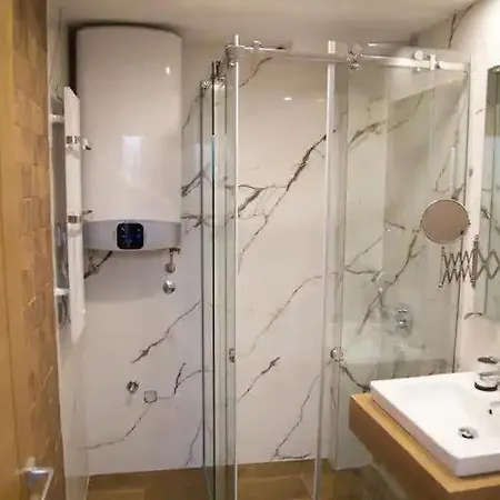 Nevena And Apartmans Bukorovac